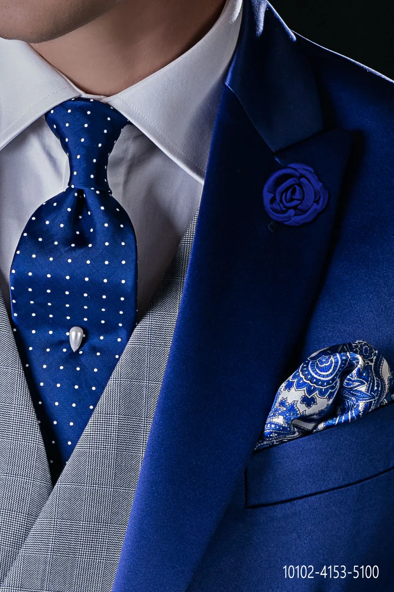 Corbata azul royal con micro lunares blancos