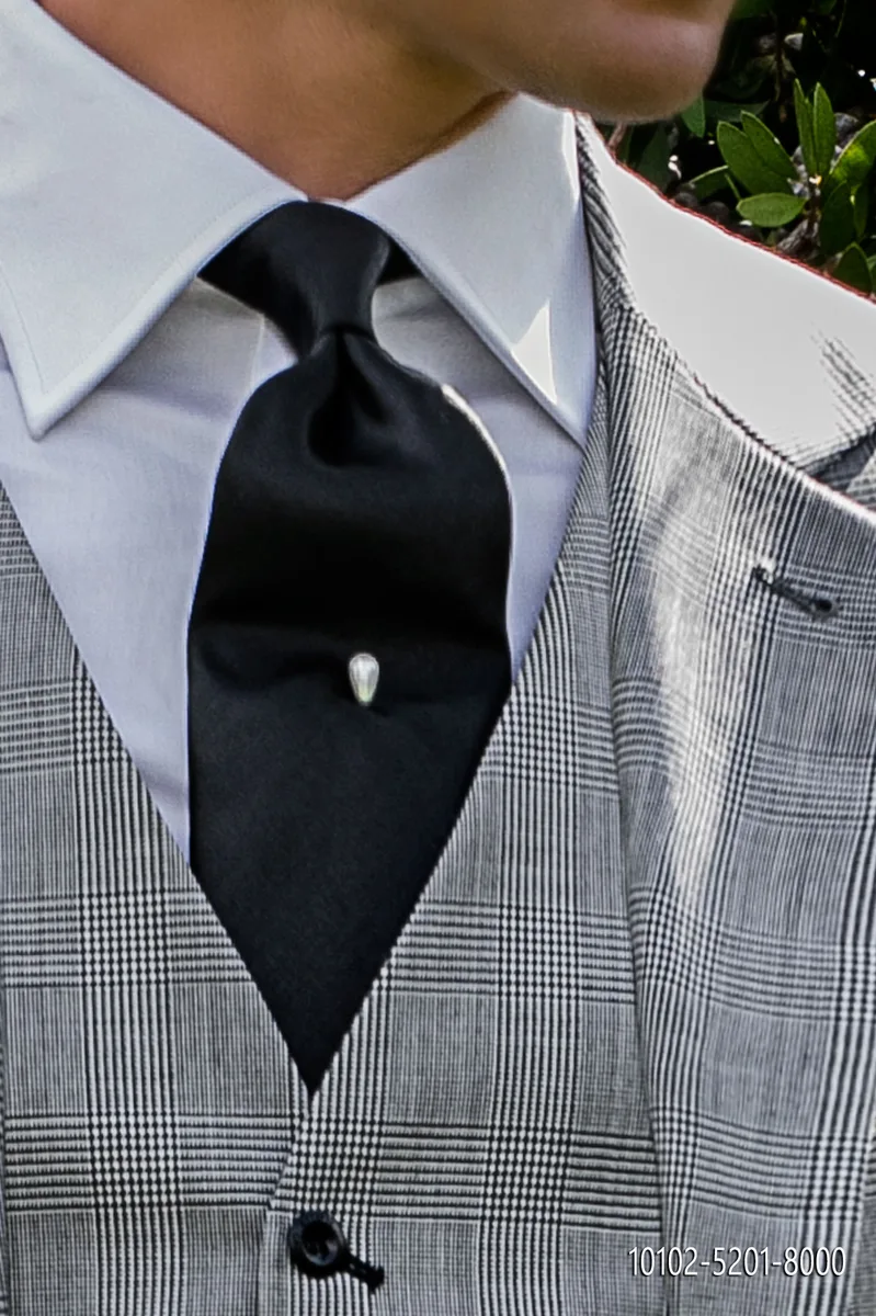 Corbata negra de raso
