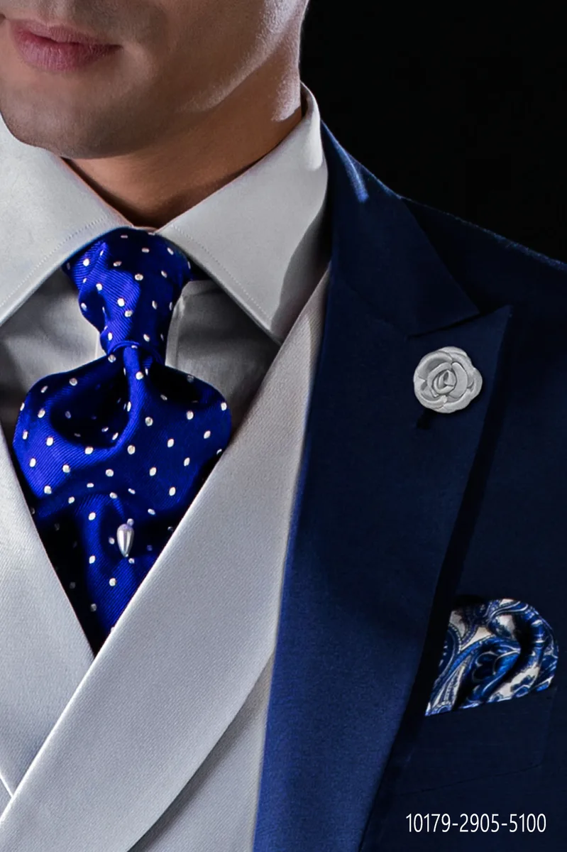 Corbatón de seda azul royal con lunares blancos