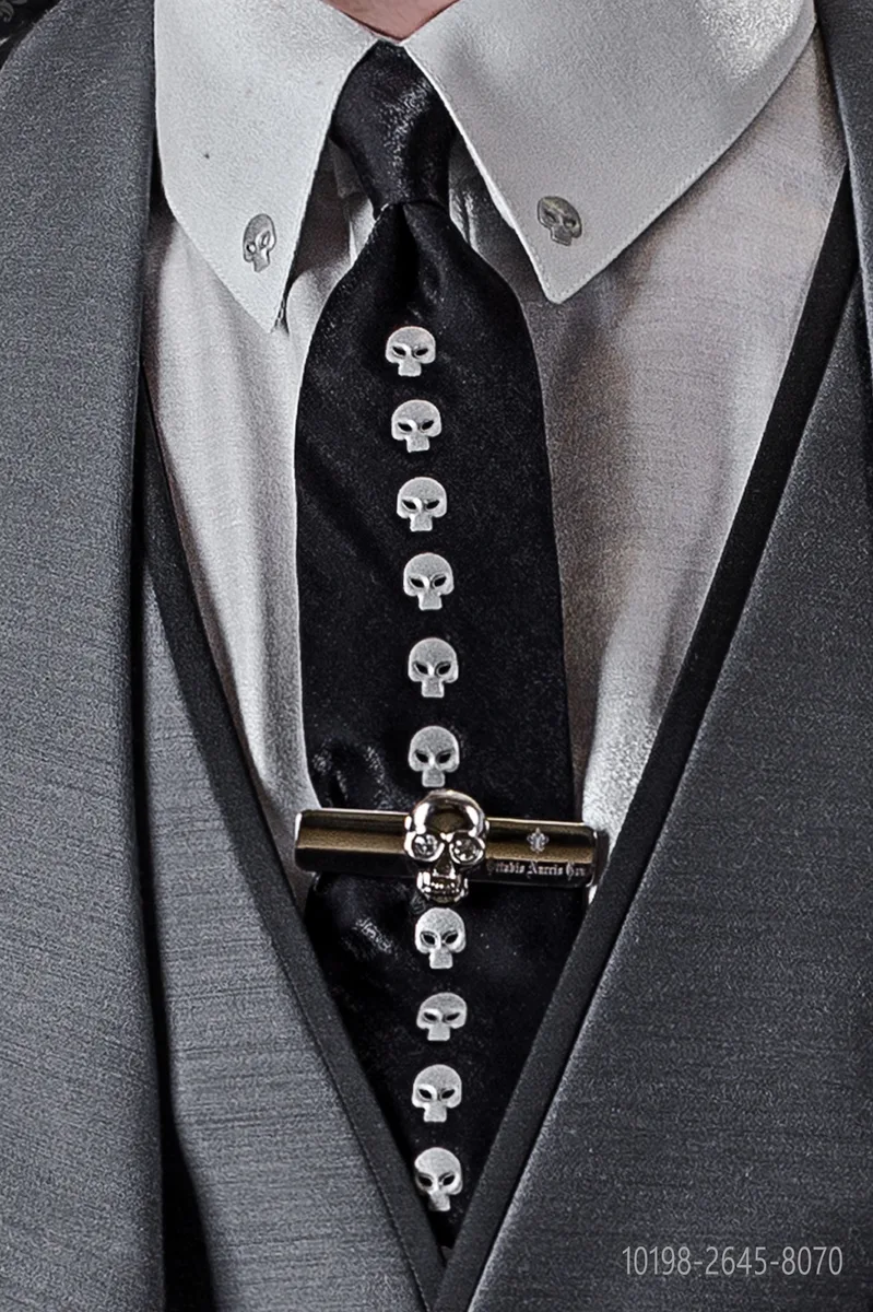 Cravatta in lurex con applicazioni metalliche