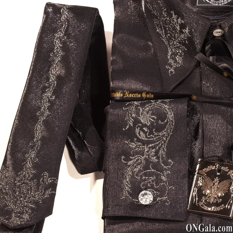 Hemd, Krawatte und Kummerbund, schwarz, aus Lurex mit Stickerei