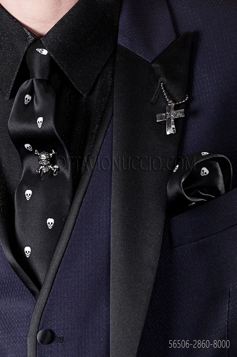 Slim tie and Handkerchief in black silk with white skull print