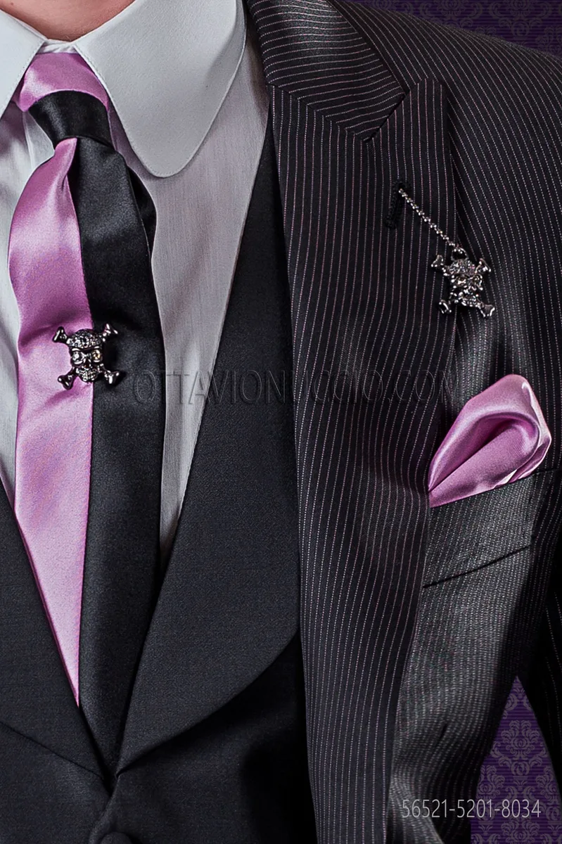 Zweifarbige schmale Krawatte aus Satin in Schwarz und Rosa mit Einstecktuch