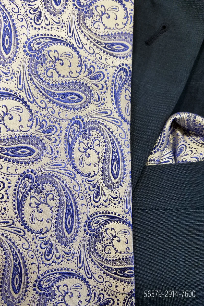Cravat and Handkerchief in pearl grey paisley silk with royal blue
