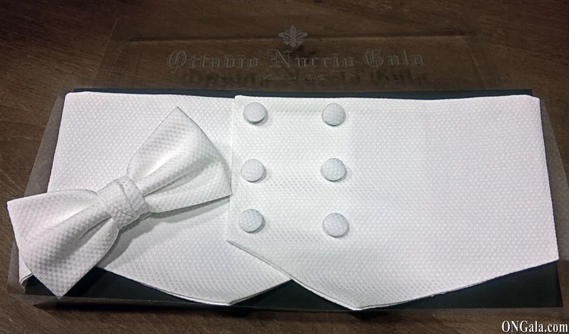 Ceinture de smoking et nœud papillon en coton blanc