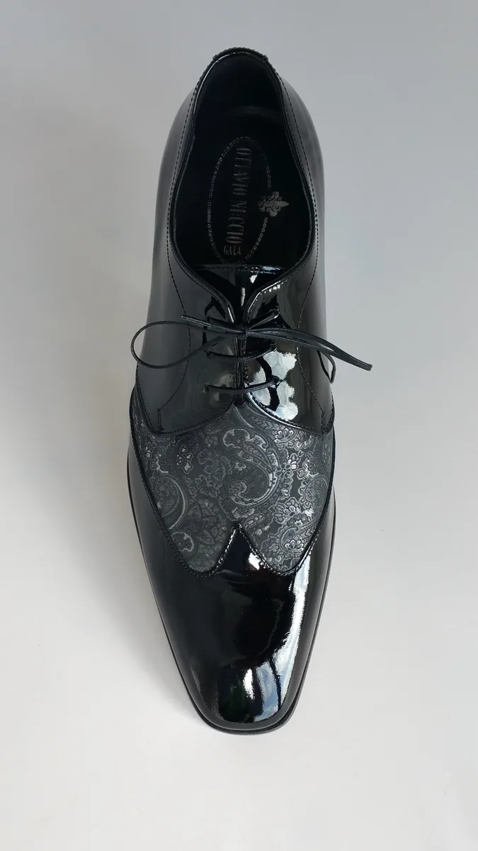 Two-tone lace-up shoe in black-grey damask