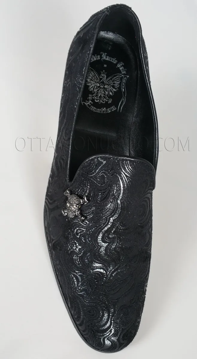 Scarpa damascata nera con morsetto teschio