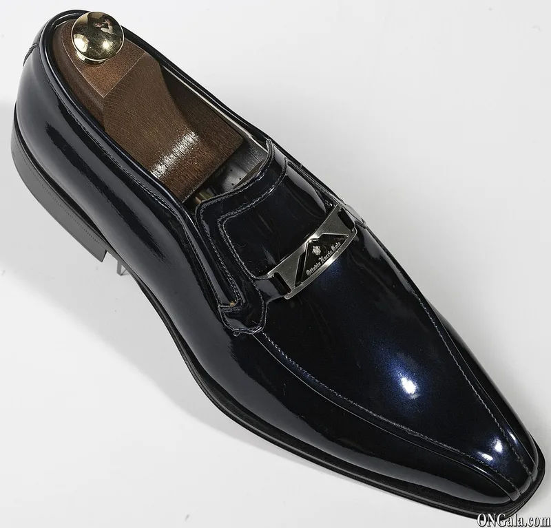 Zapato en charol azul
