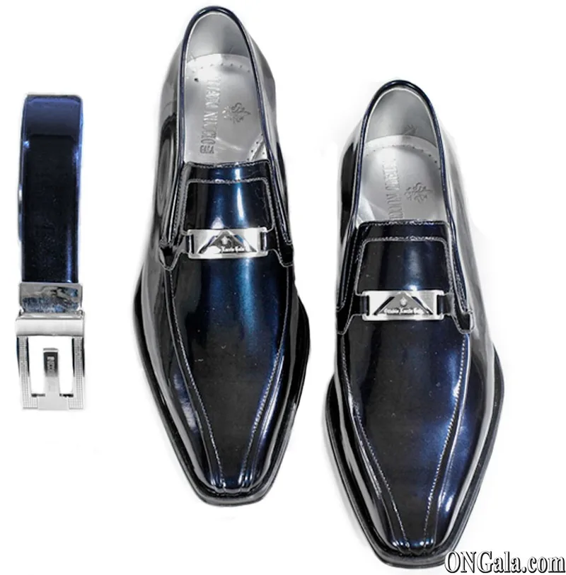 Zapato en charol azul