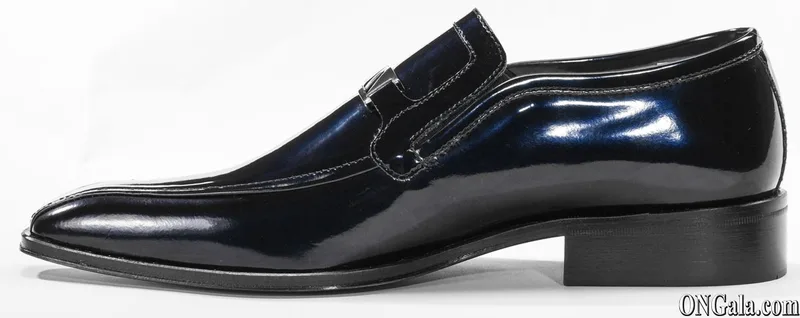 Zapato en charol azul