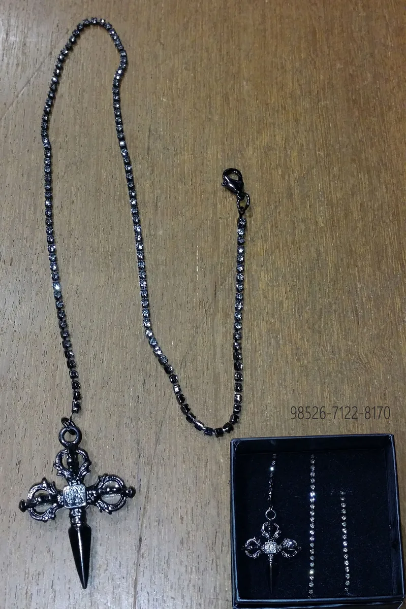 Chain with small sword pendant in smoke