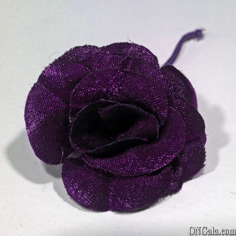 Ansteckblume, fuchsie, aus Lurex