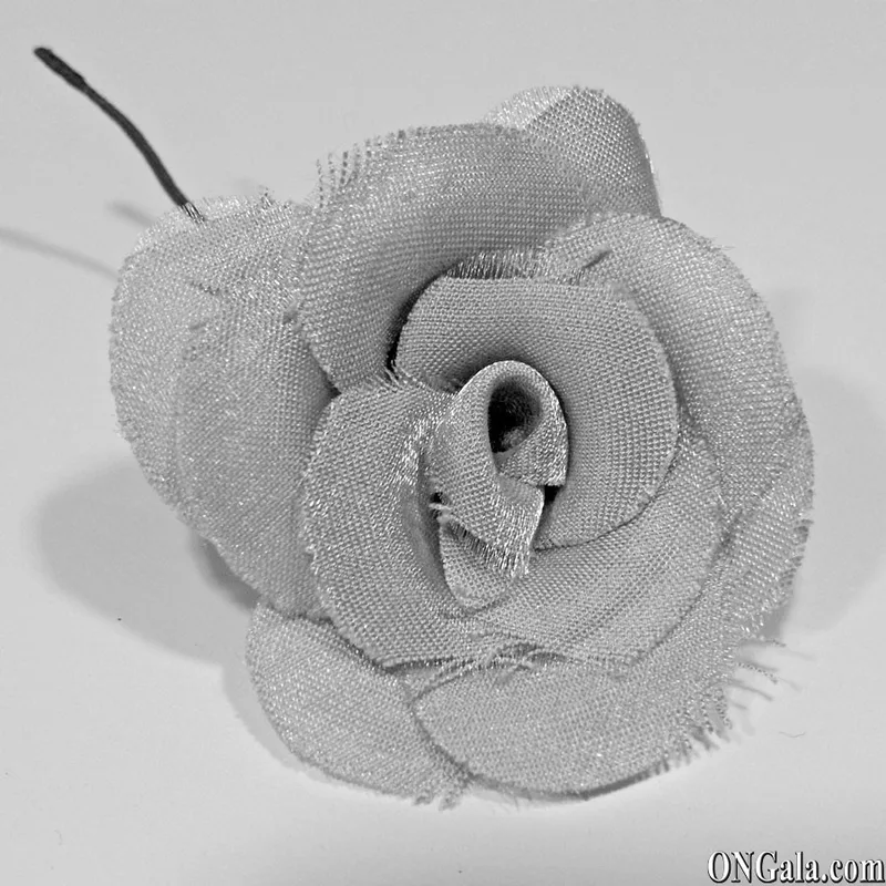 Ansteckblume, perlgrau, aus Lurex