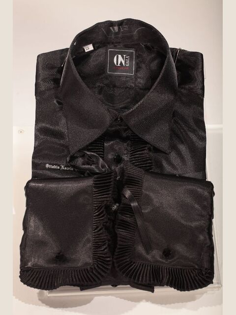 Camicia in raso nero con plissé