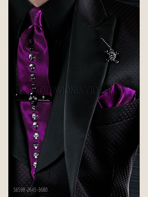 Cravatta e fazzoletto in lurex viola con teschi