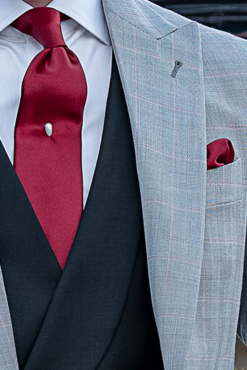 Abito uomo elegante Principe di Galles grigio con gilet e pantalone nero 3