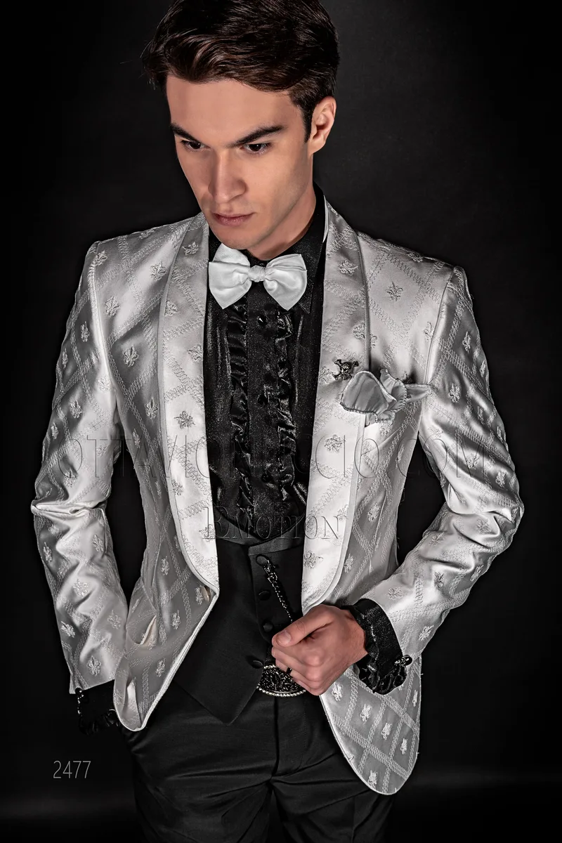 Giacca uomo in raso bianco ricamata, pantalone e gilet neri 1