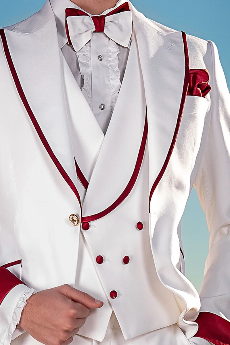 Abito uomo fashion su misura bianco, contrasti rossi sul rever e maniche 2
