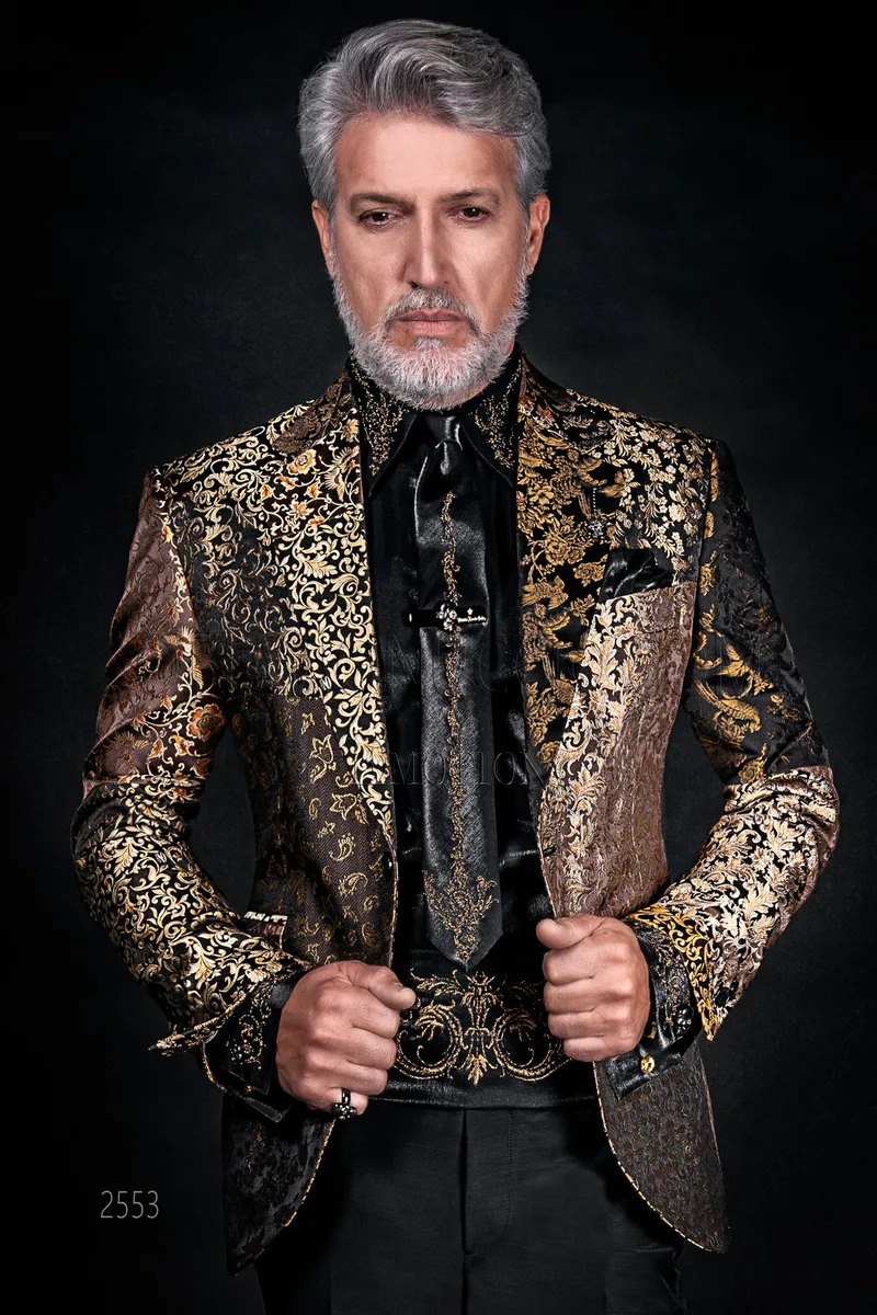 Abito uomo particolare con giacca in seta patchwork oro 1