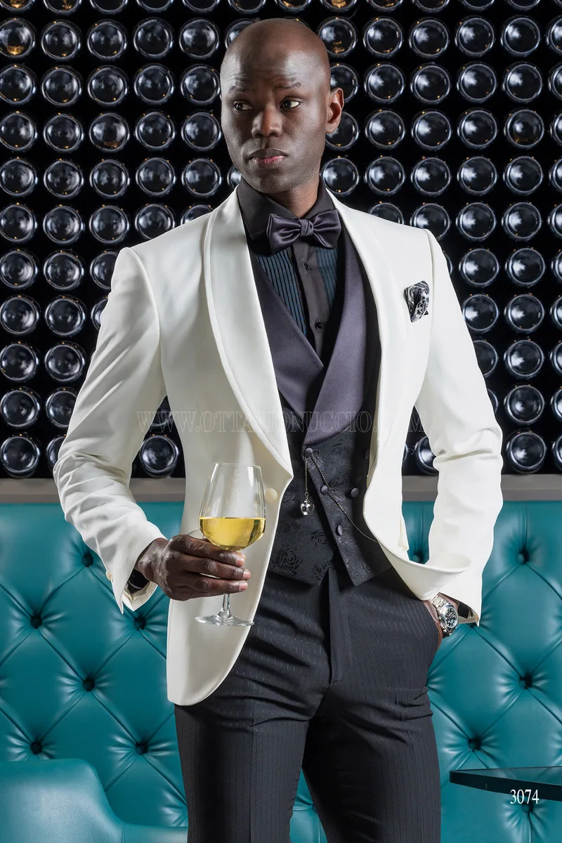 Smoking sciallato bianco, pantalone e gilet neri – Mezzobusto