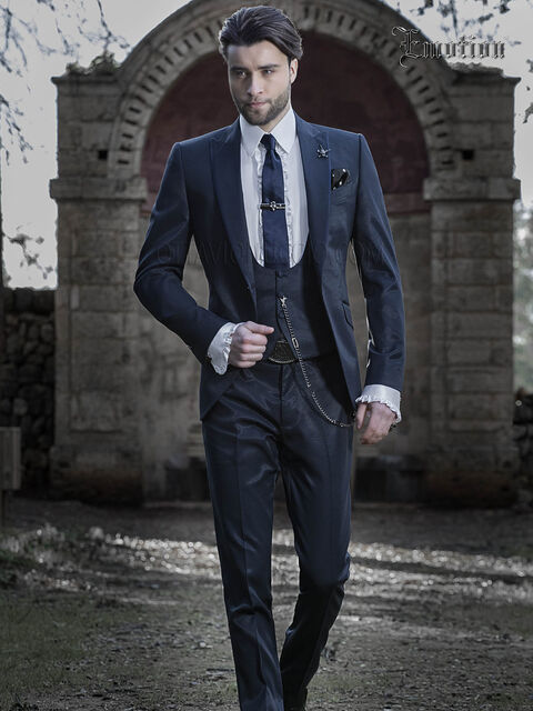 Completo da cerimonia uomo blu, moda sposo