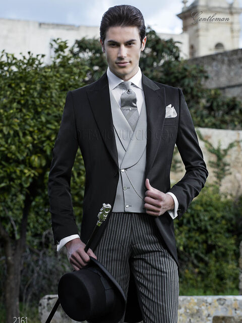 Abito da sposo tight classico nero con panciotto grigio