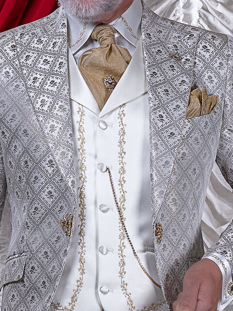 Gilet in raso avorio ricamato oro