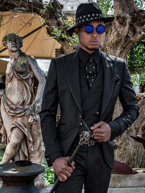Abito uomo stile steampunk moderno fresco lana nero con borchie sul rever