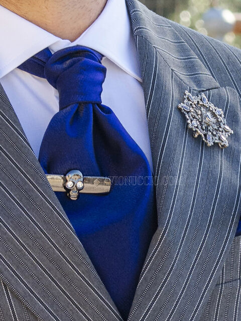 Cravattone da annodare e fazzoletto in lurex blu china